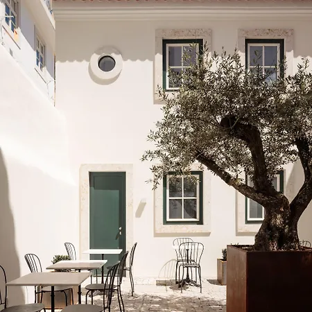 Amoreiras - Small Luxury Of The World Отель 4*